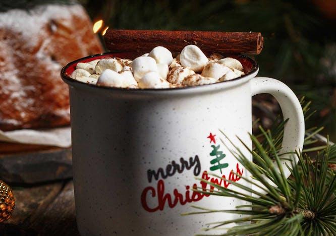 hot chocolate christmas drink