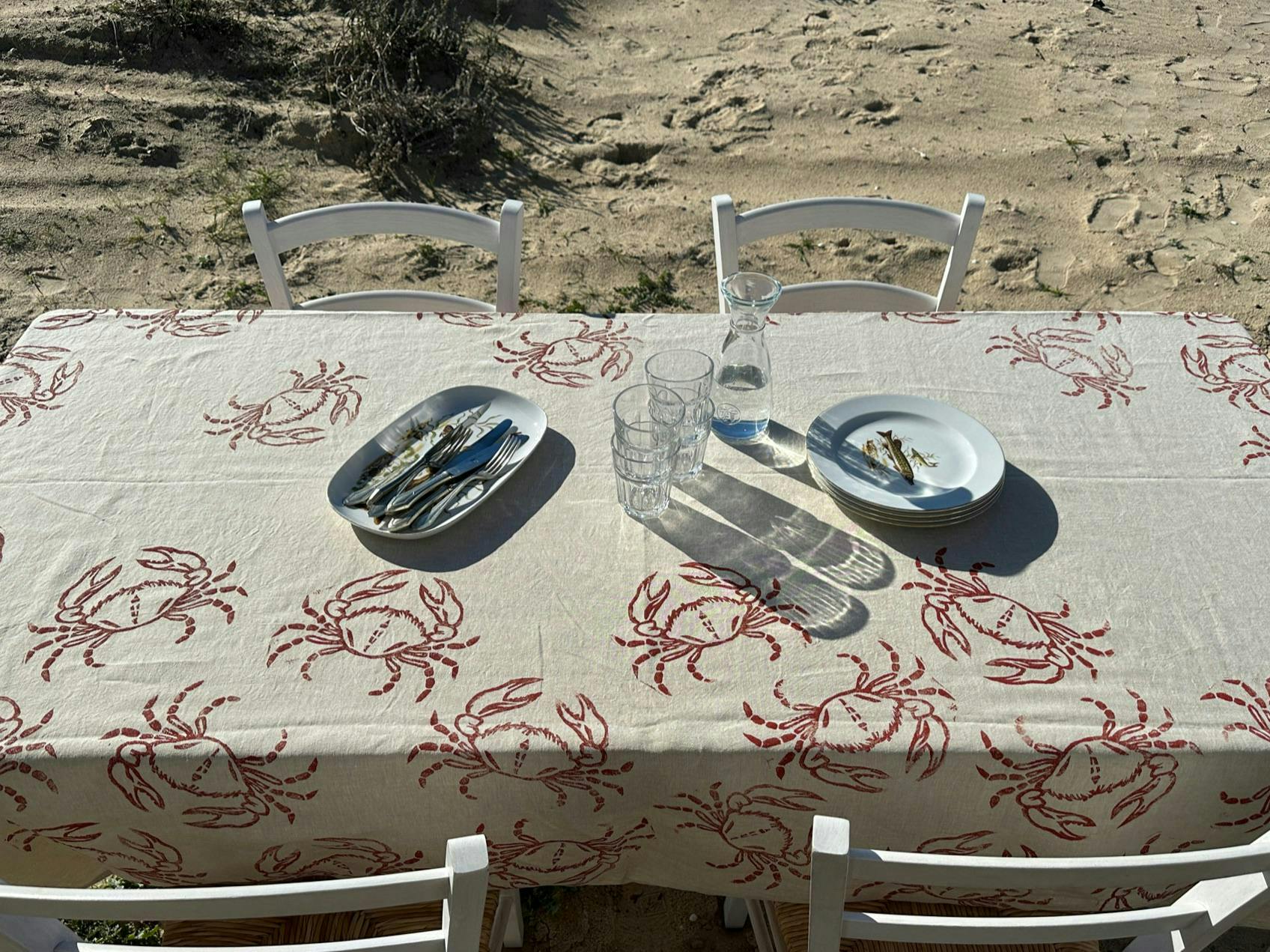 furniture table tabletop tablecloth dining table home decor linen chair plate